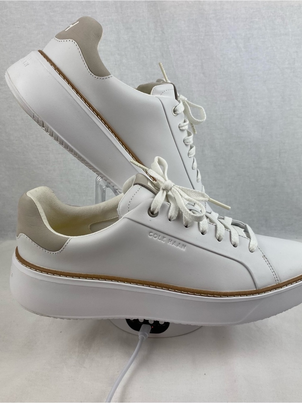 Cole Haan Women’s White Leather 360 Top Spin Sneakers with Tan Trim. 9.5 - Picture 4 of 13